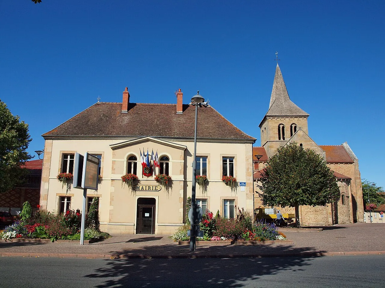 Vue de Lurcy-Lévis