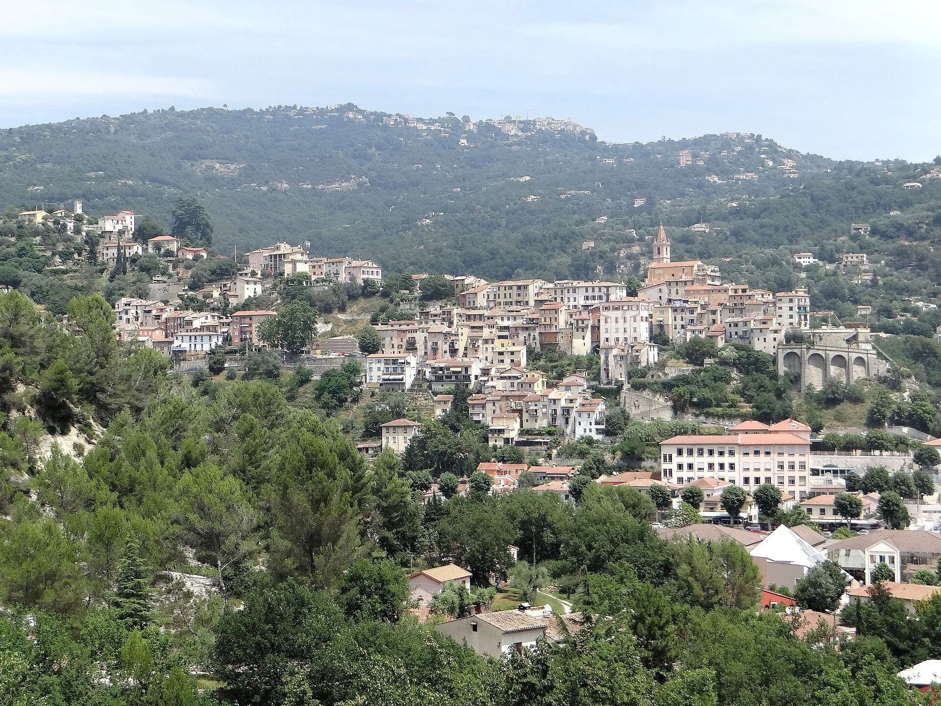 Vue de Contes