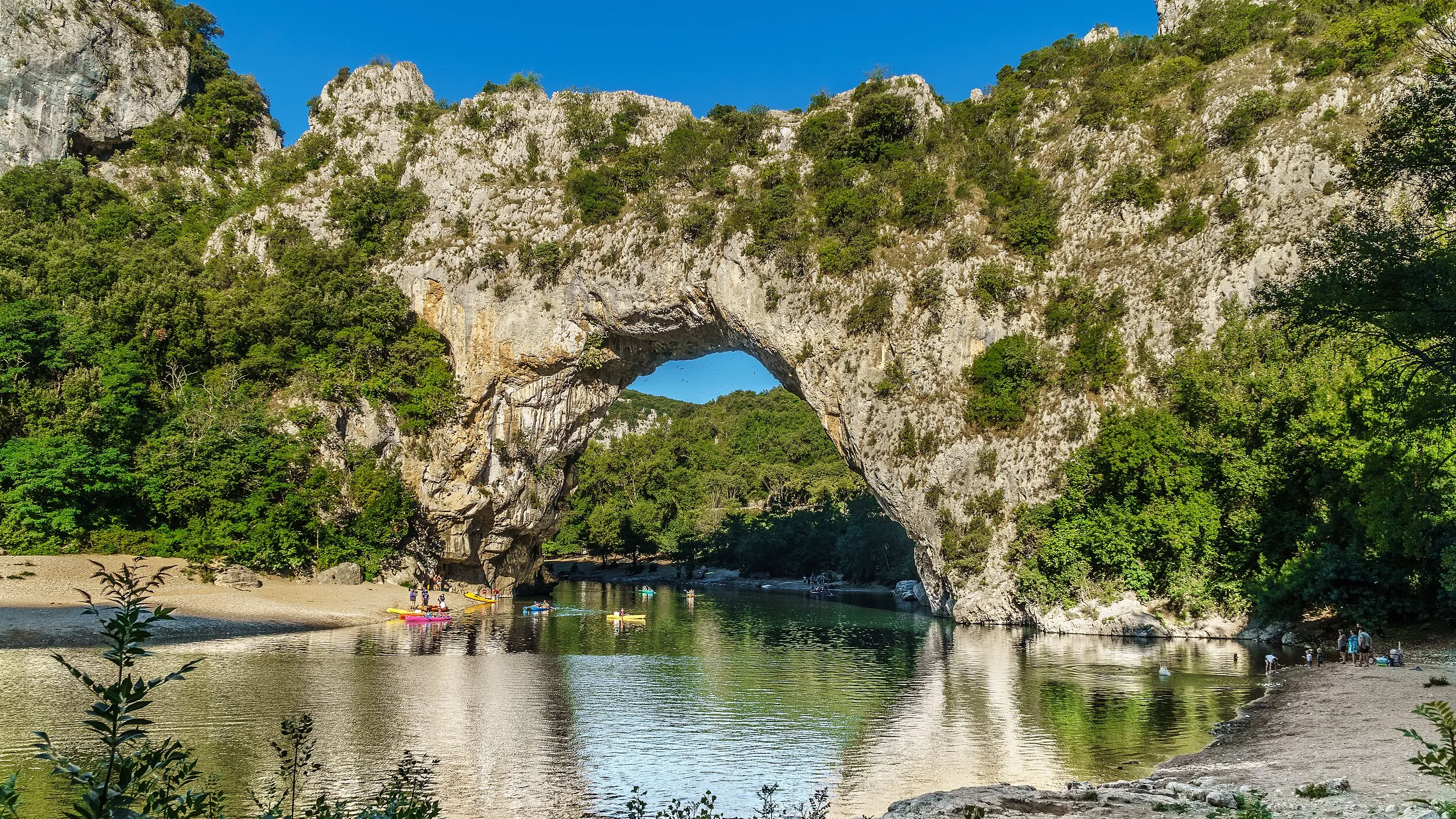Vue de Vallon-Pont-d'Arc