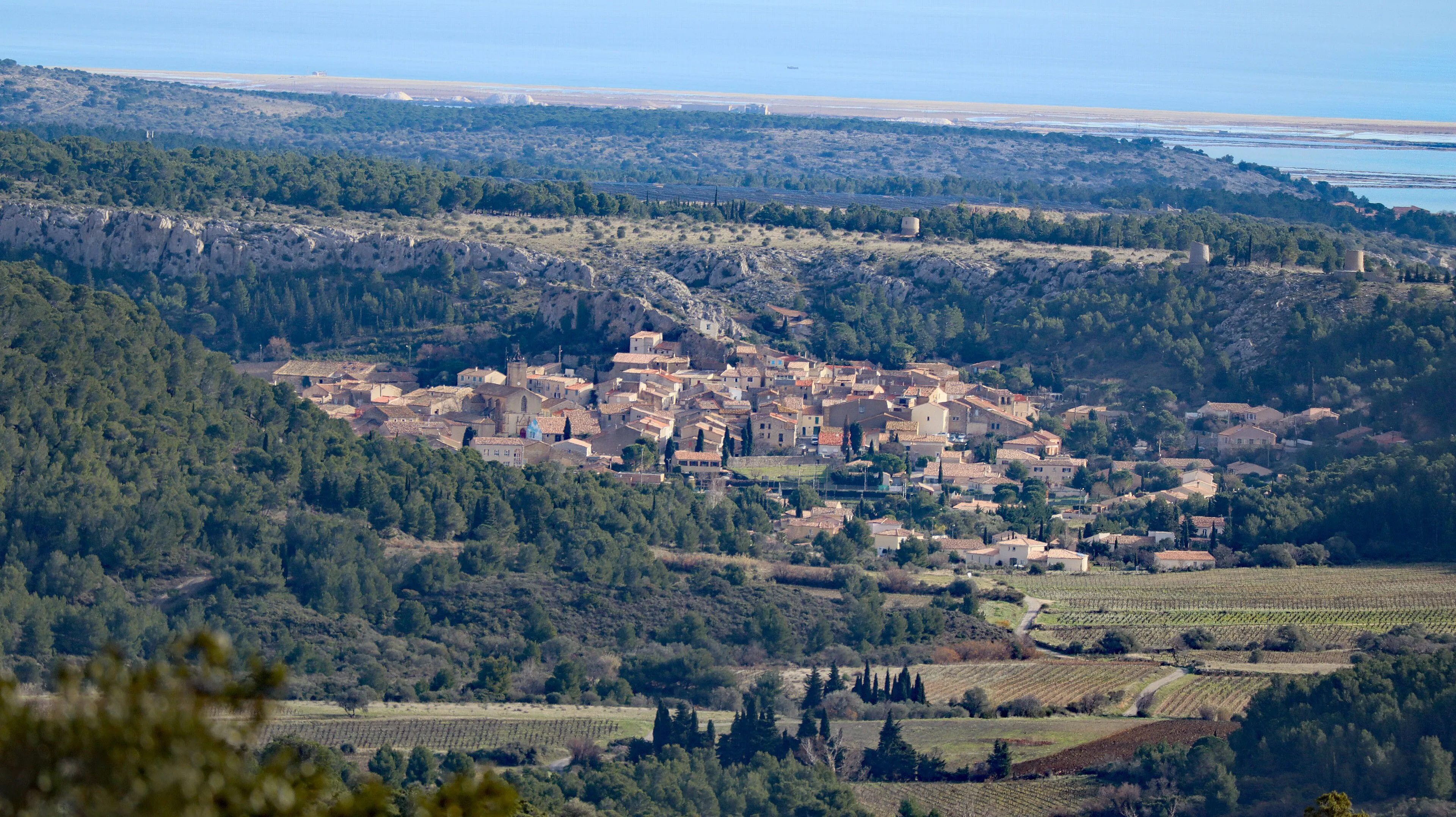 Vue de Roquefort-des-Corbières