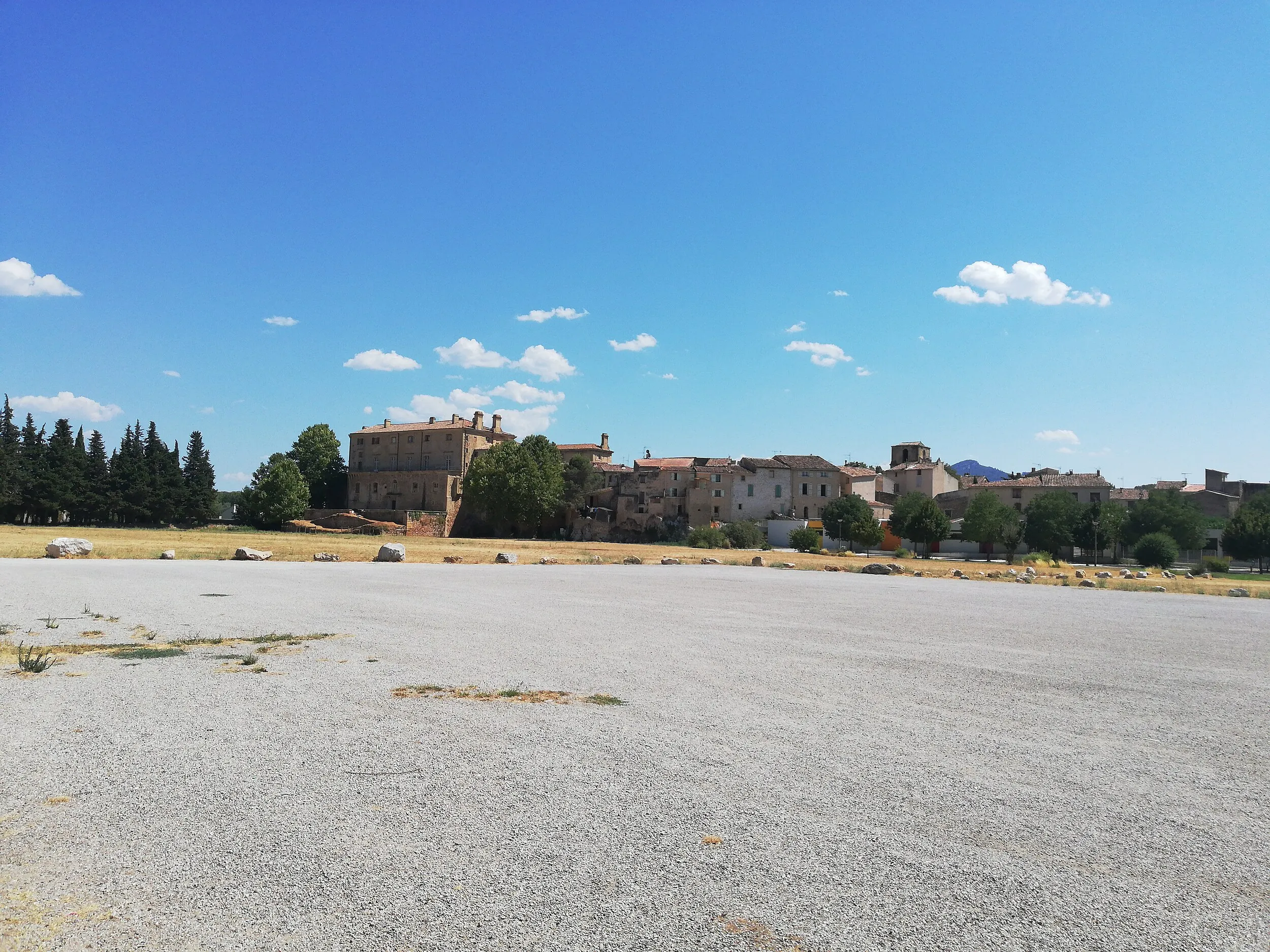 Vue de Peyrolles-en-Provence