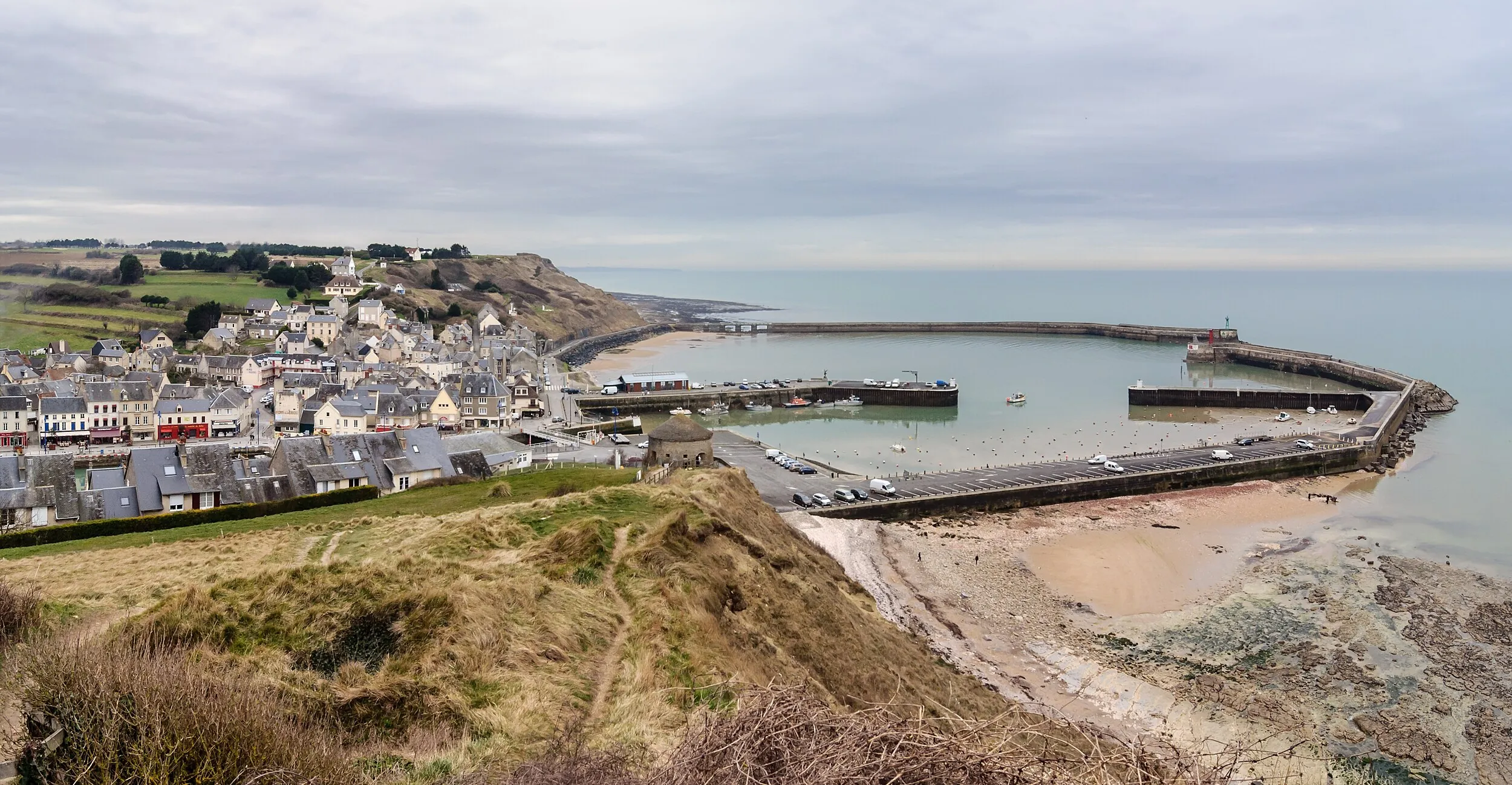 Vue de Port-en-Bessin-Huppain