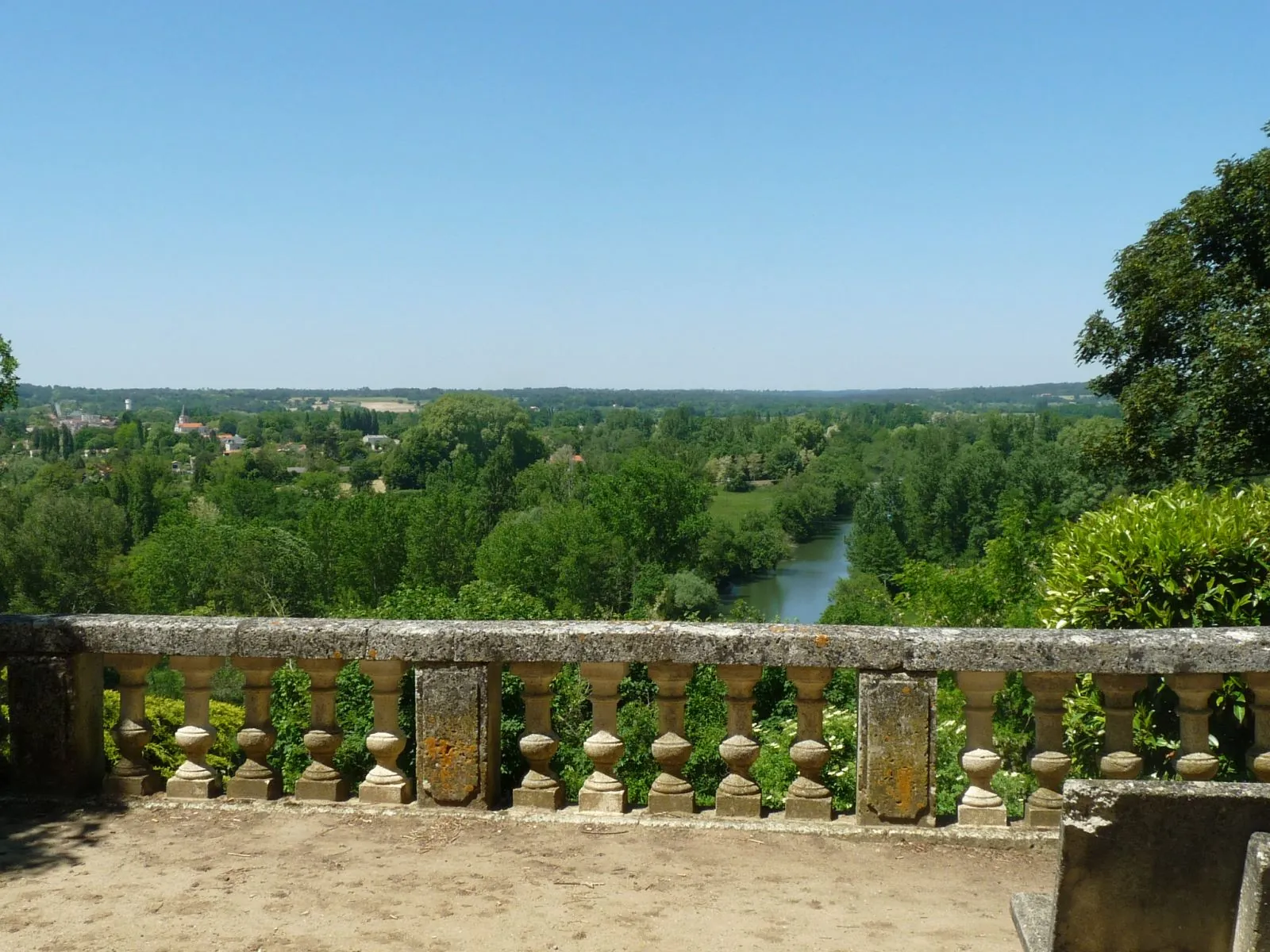 Vue de Saint-Aigulin