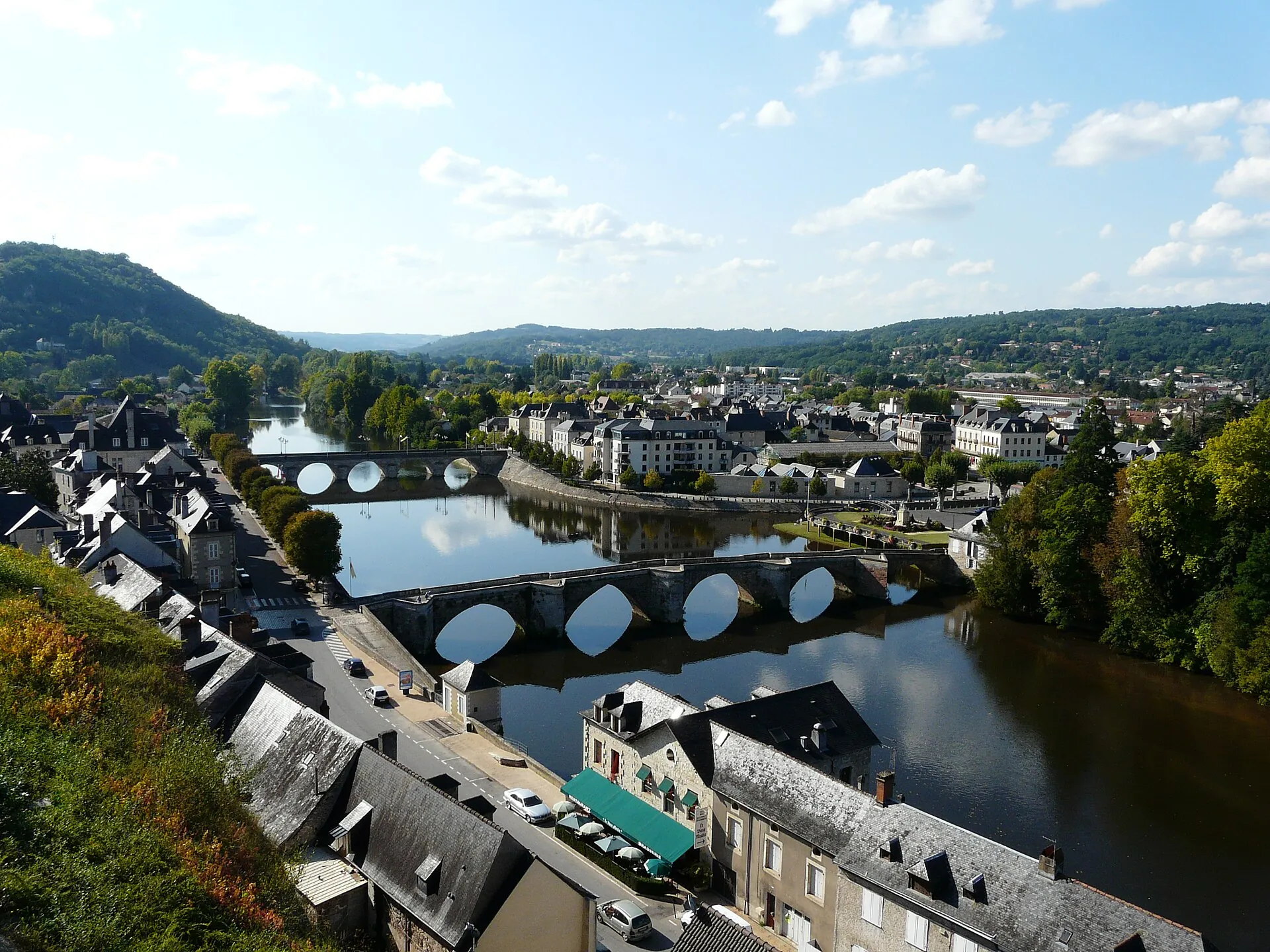 Vue de Terrasson-Lavilledieu