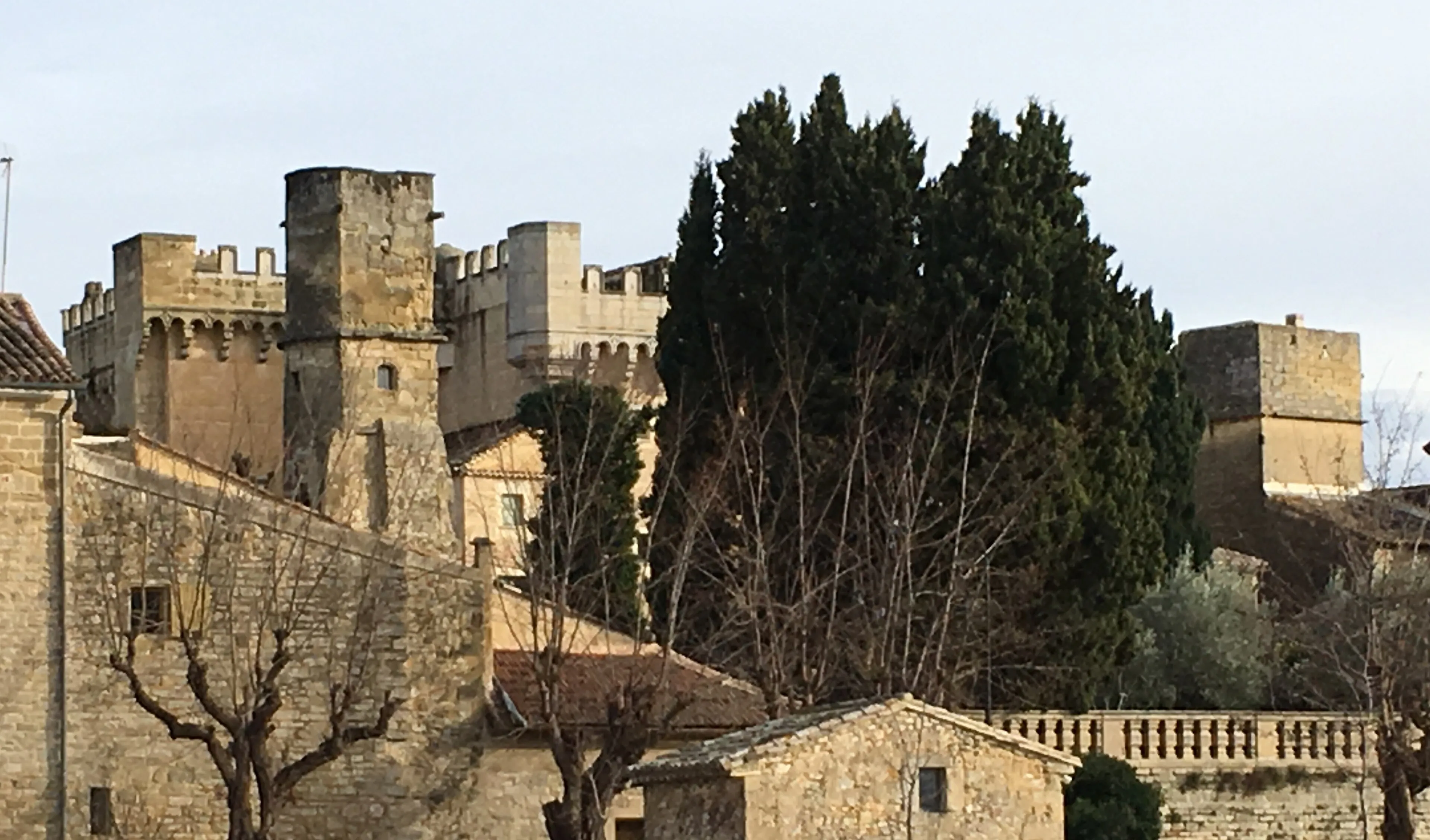 Vue de Montaren-et-Saint-Médiers