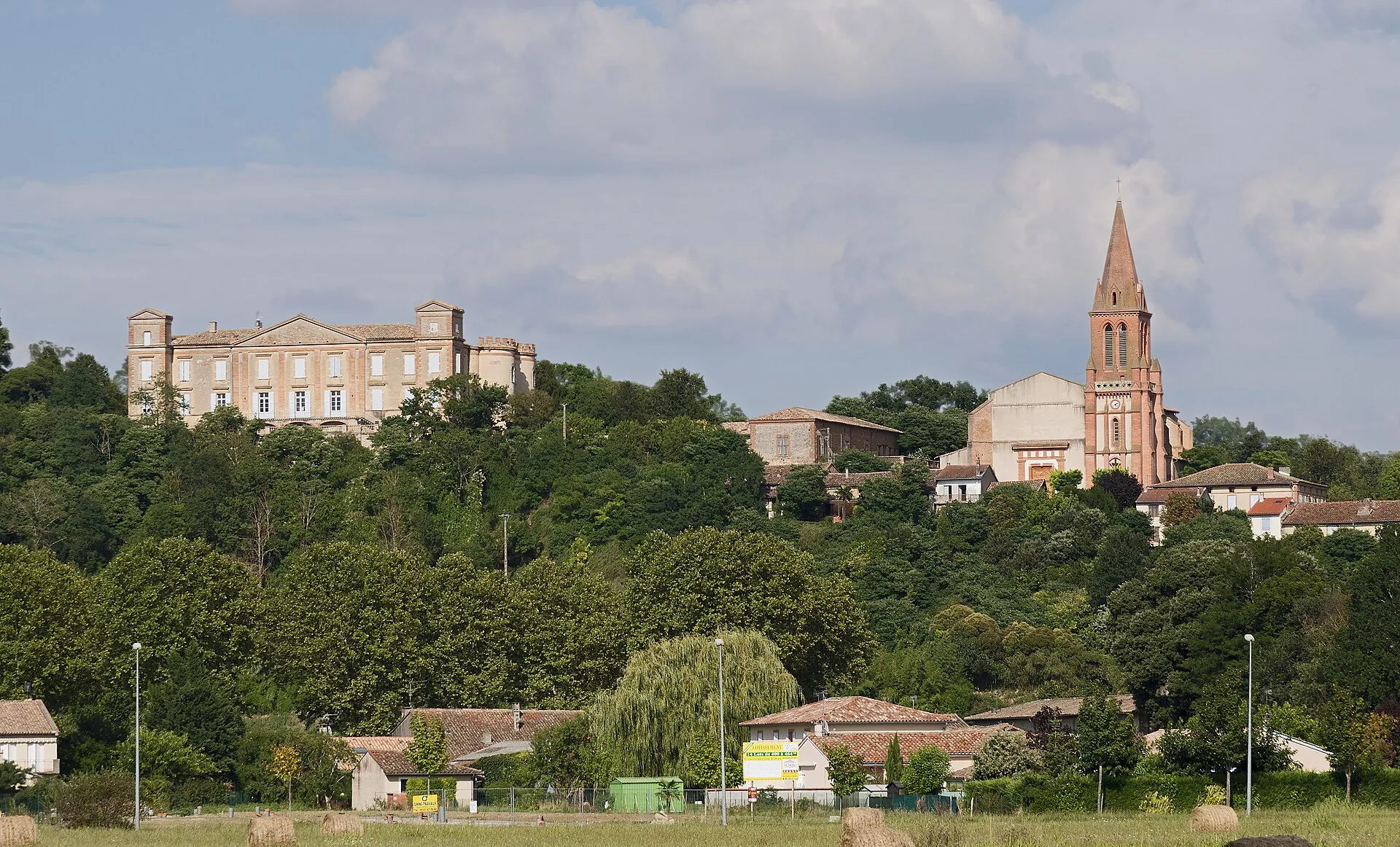 Vue de Castelnau-d'Estrétefonds