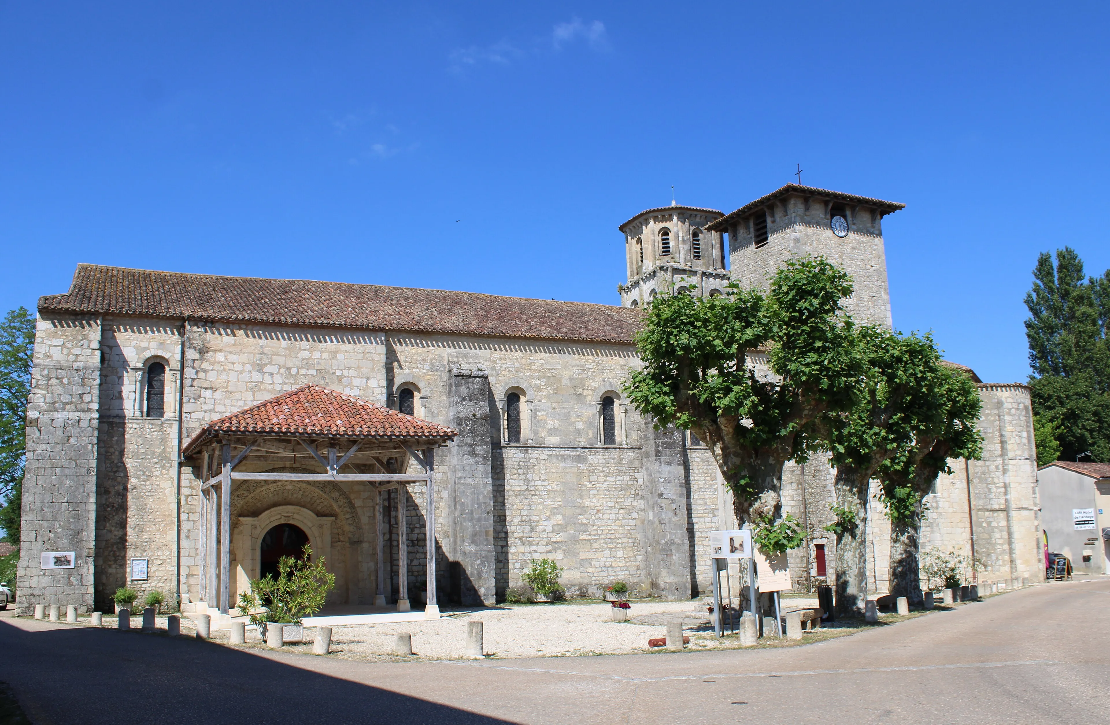 Vue de Vertheuil