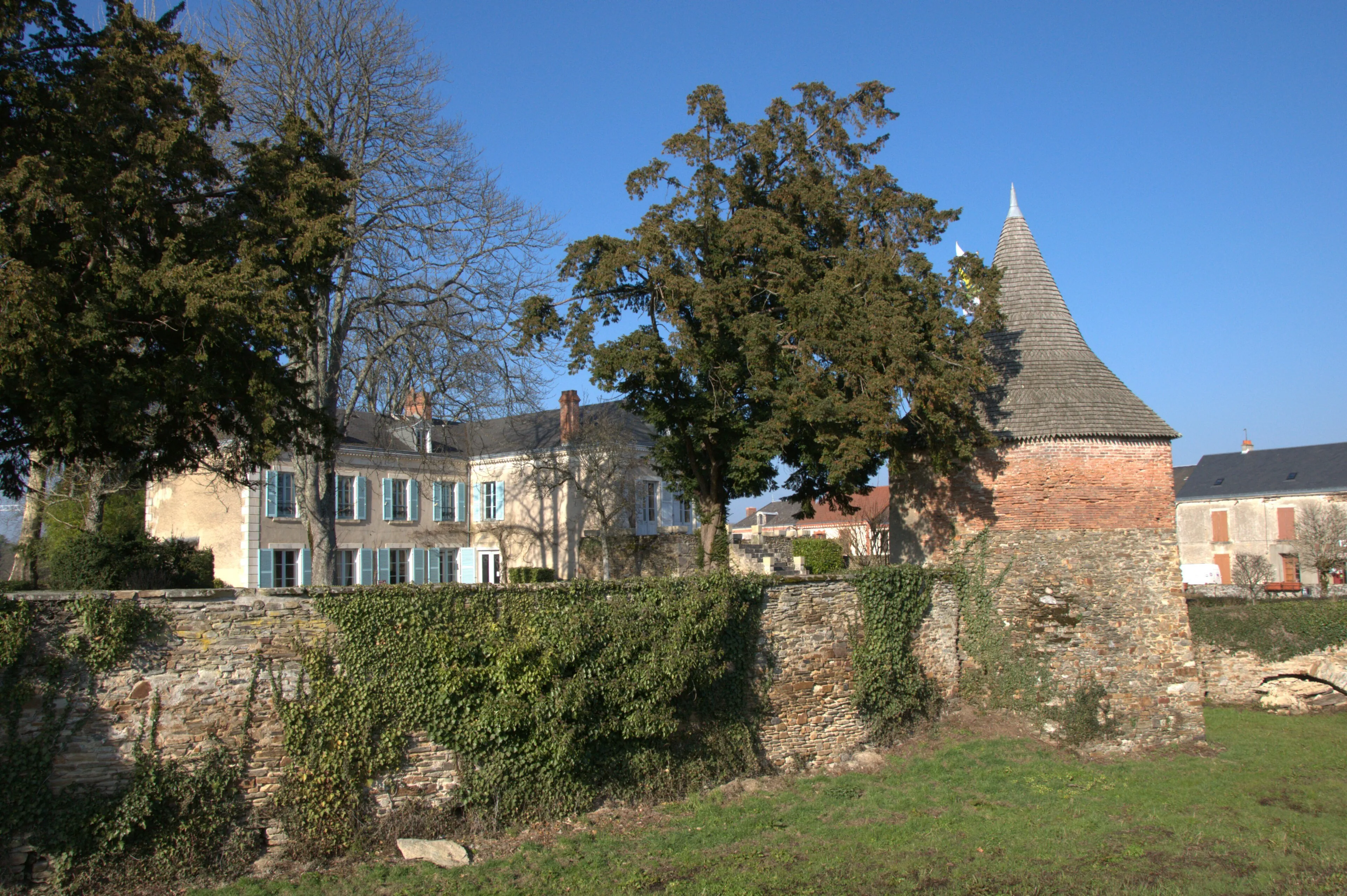 Vue de Éguzon-Chantôme