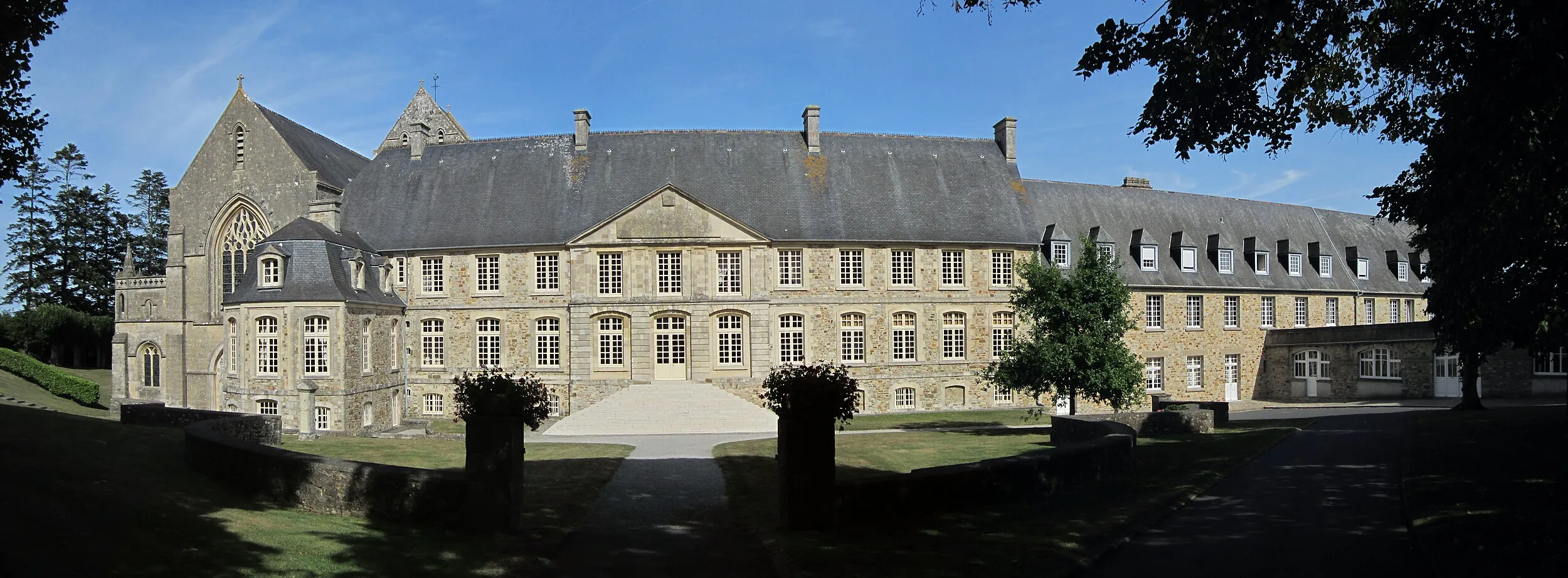 Vue de Saint-Sauveur-le-Vicomte