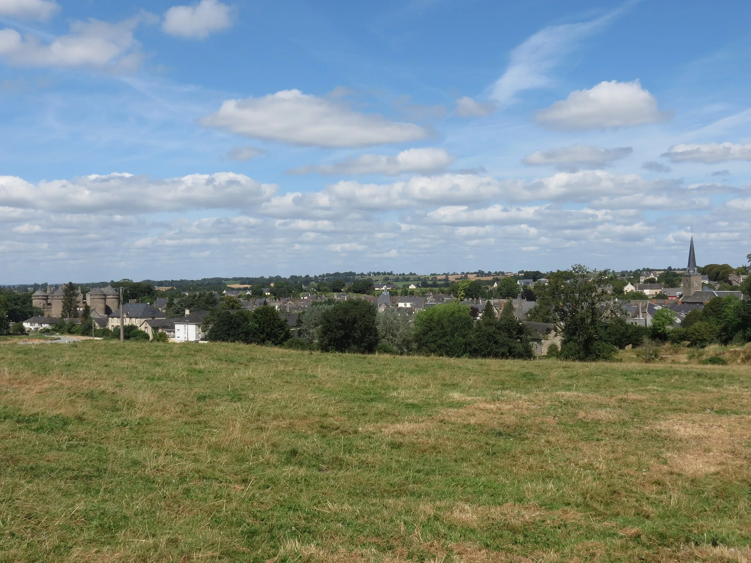 Vue de Lassay-les-Châteaux