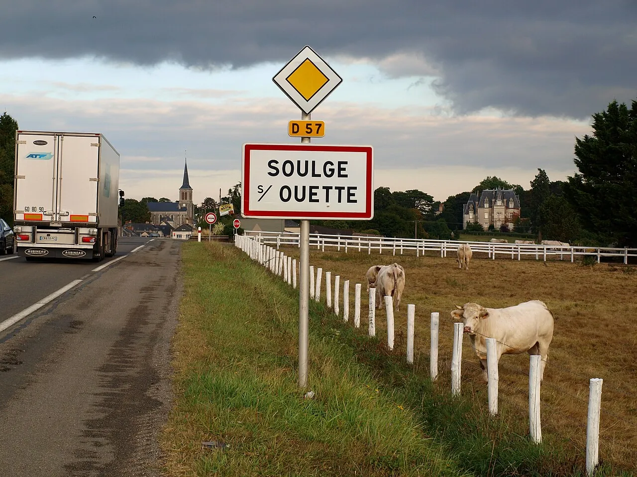 Vue de Soulgé-sur-Ouette
