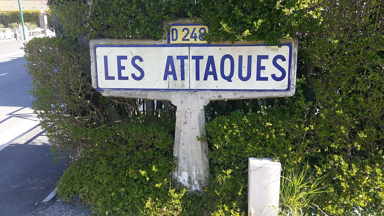 Vue de Les Attaques