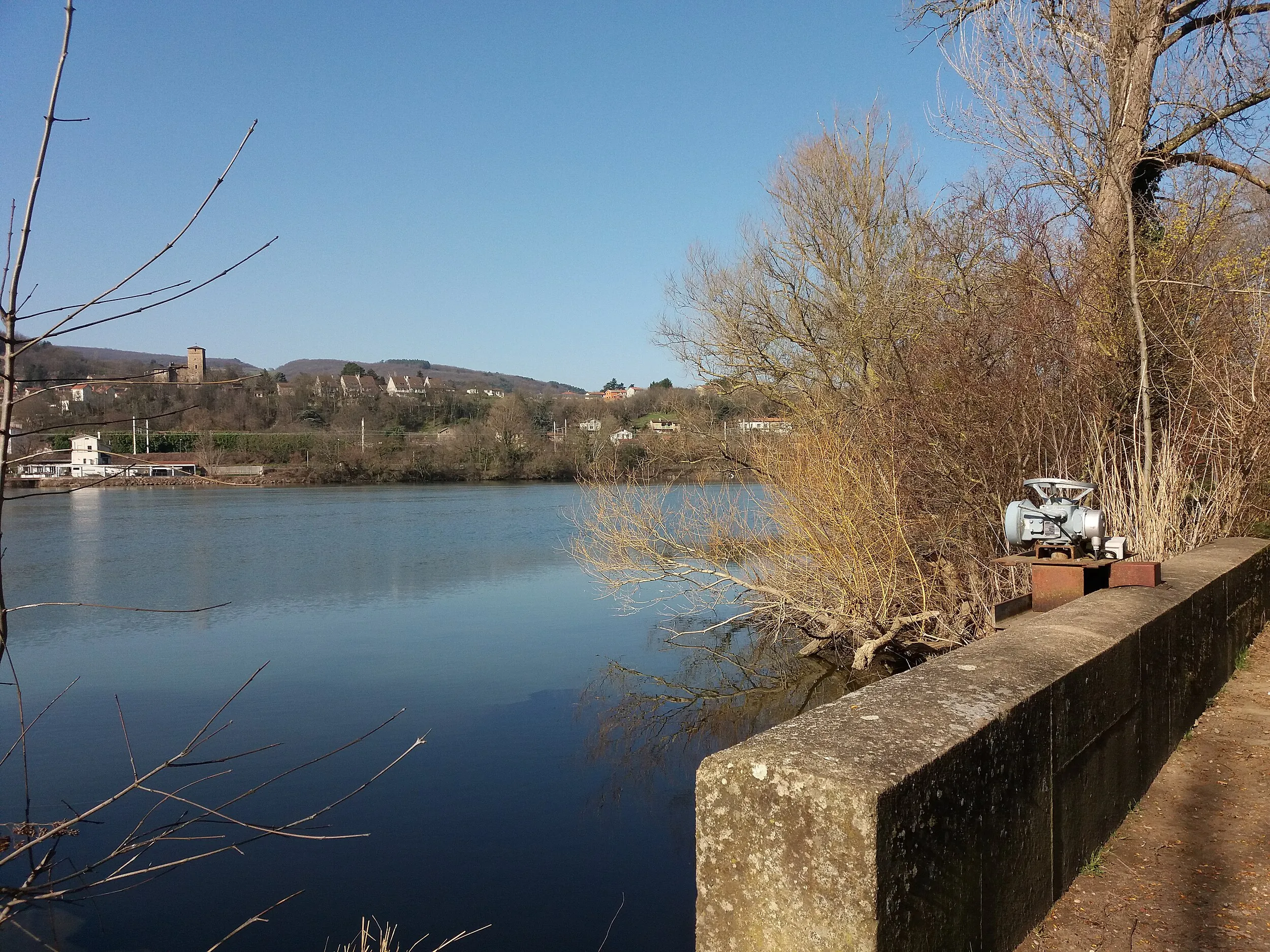 Vue de Fleurieu-sur-Saône