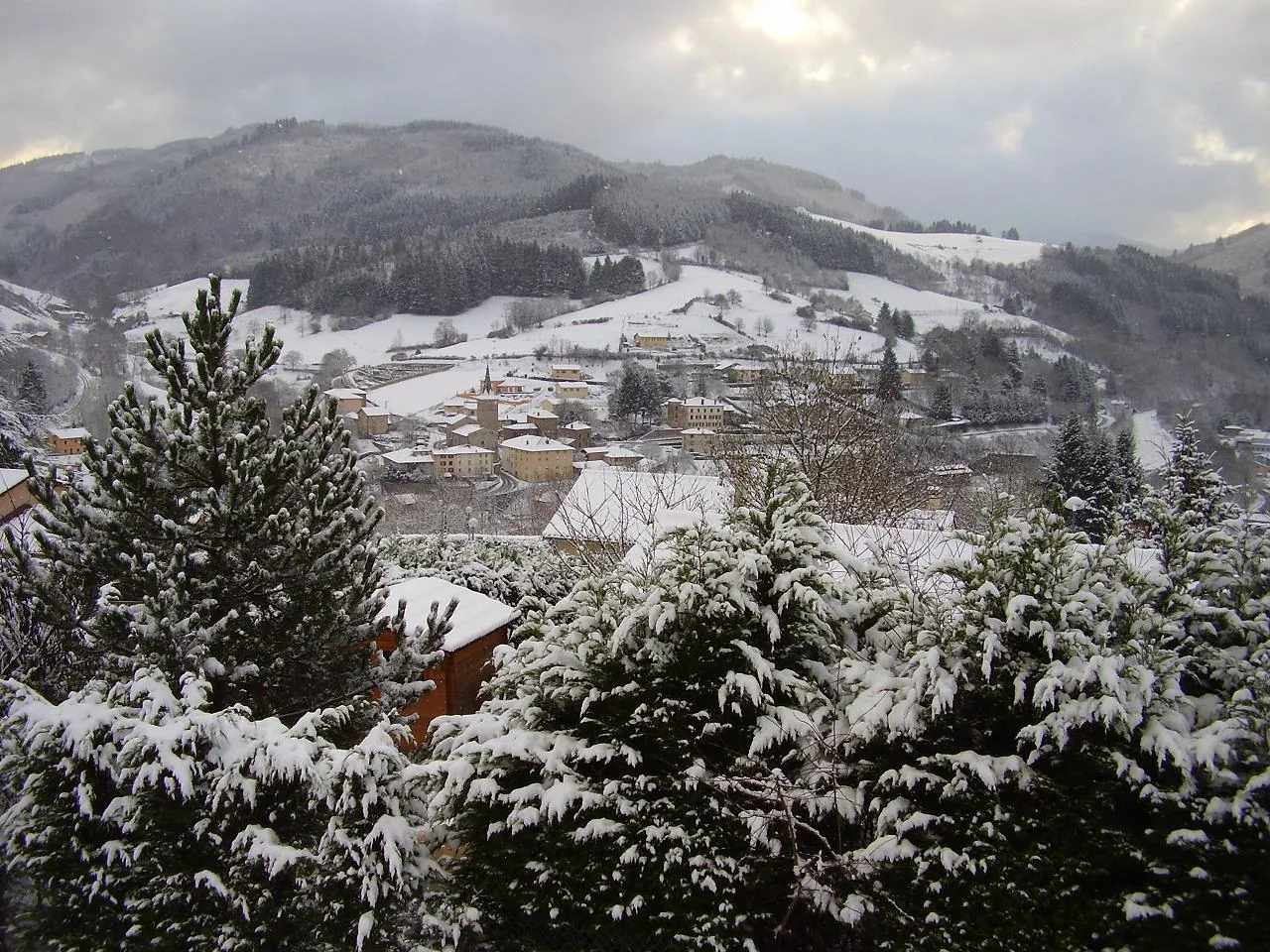 Vue de Lamure-sur-Azergues