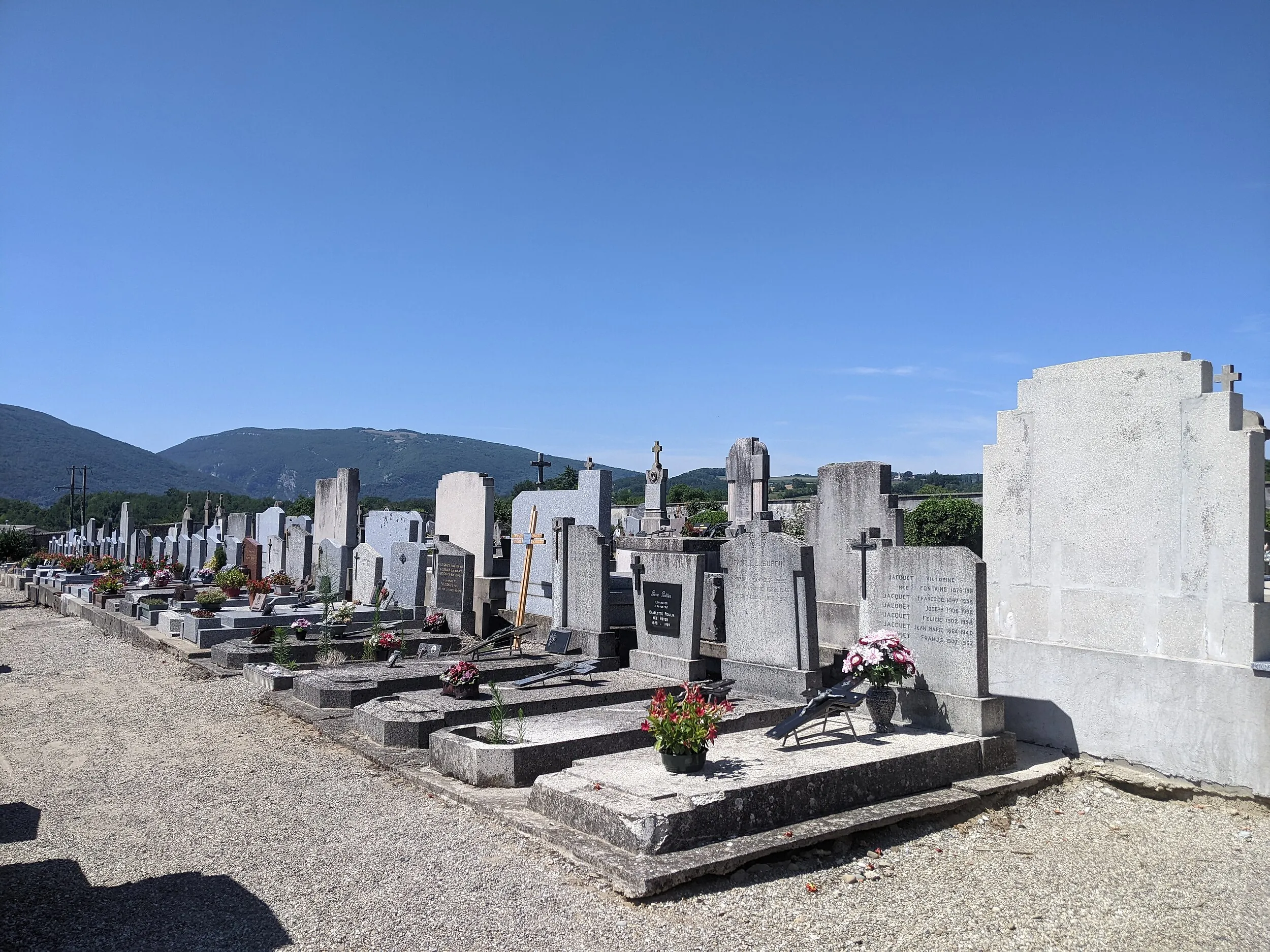 Vue de Vallières-sur-Fier