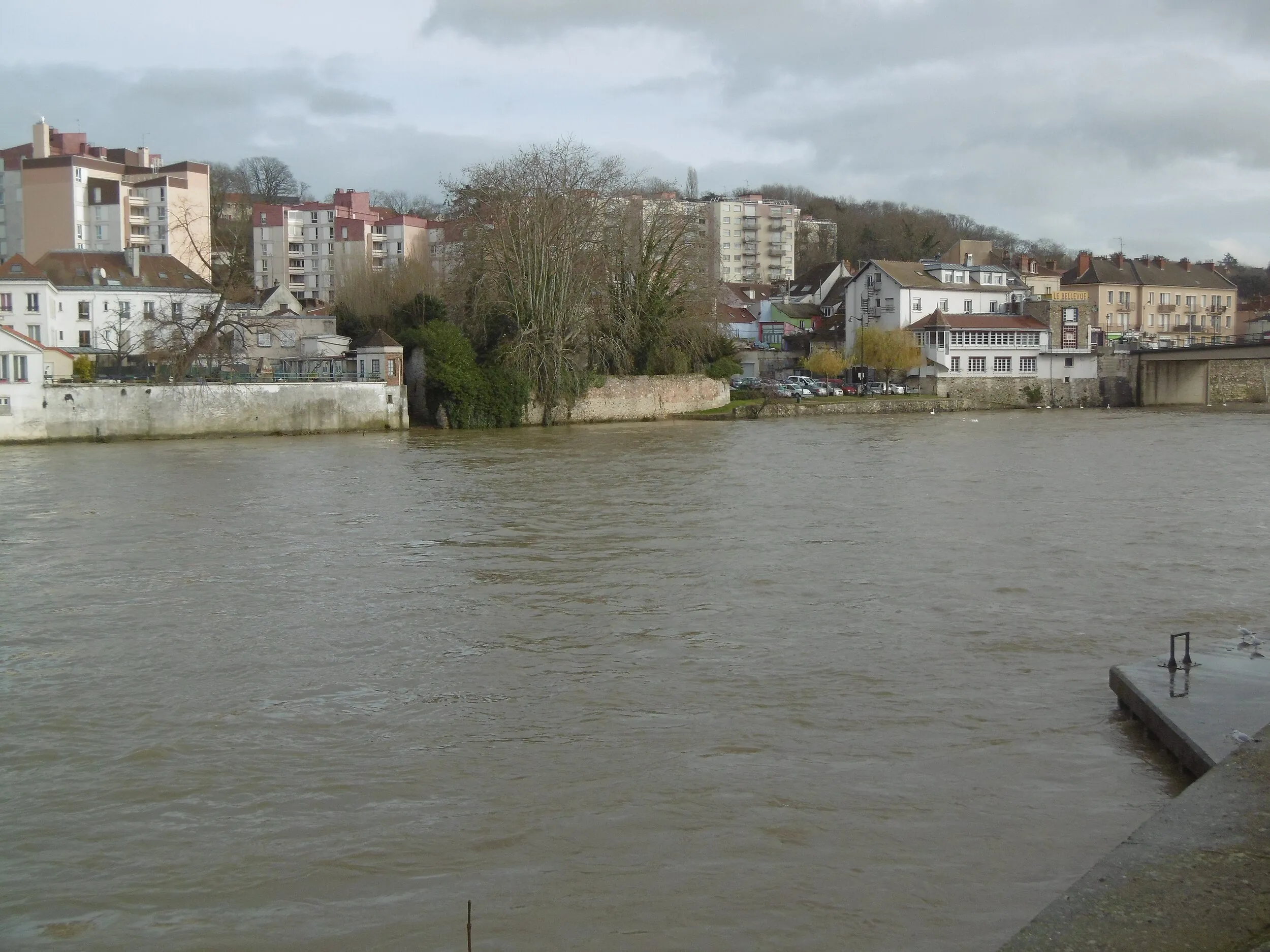 Vue de Rives-en-Seine