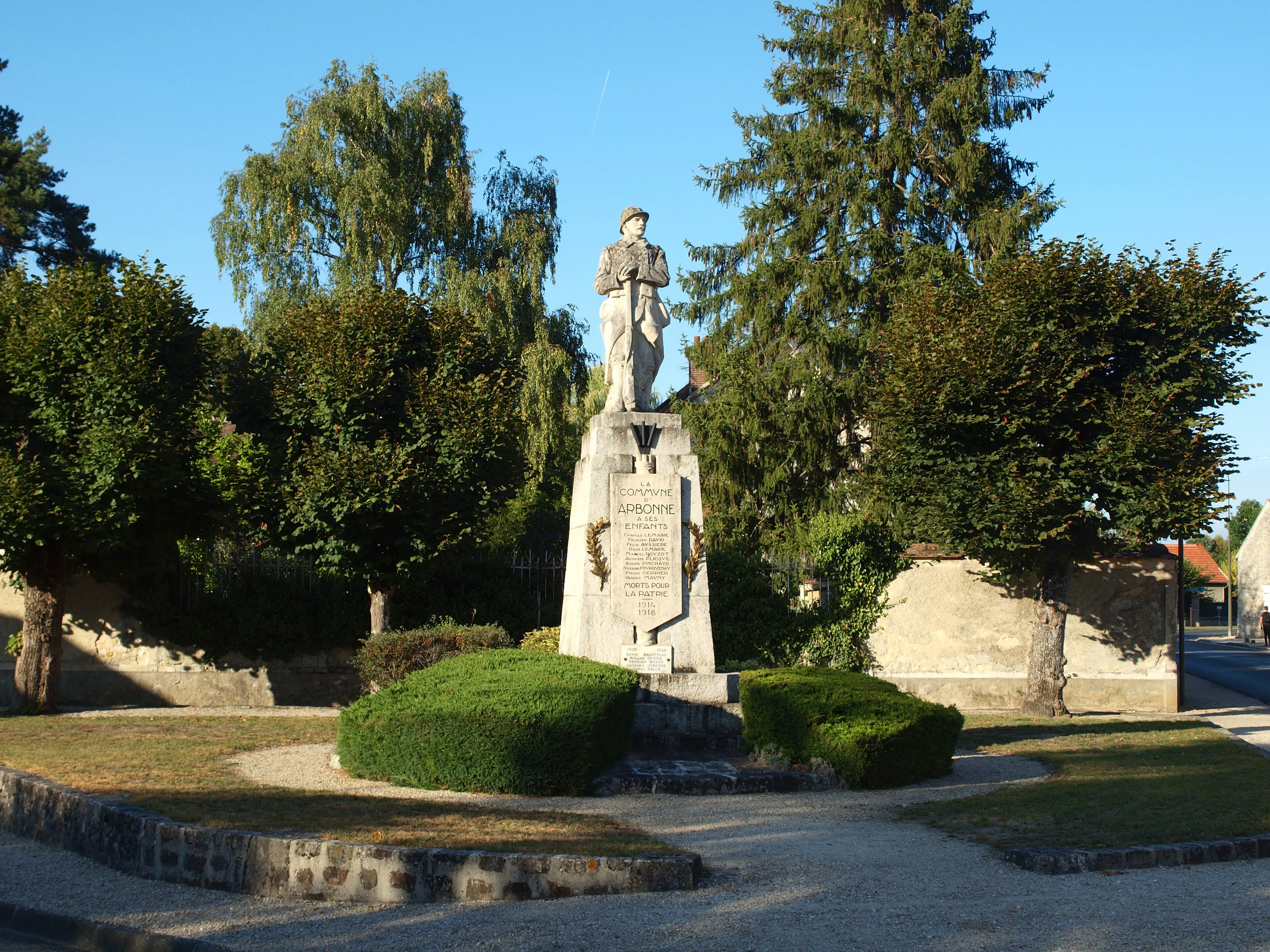 Vue de Arbonne-la-Forêt