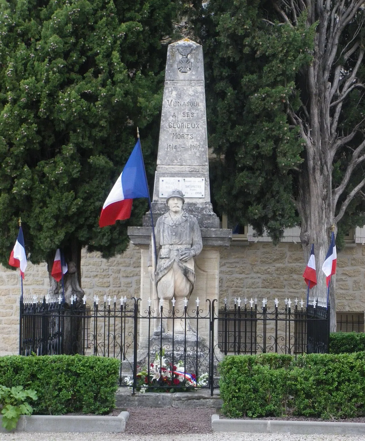 Vue de Venasque