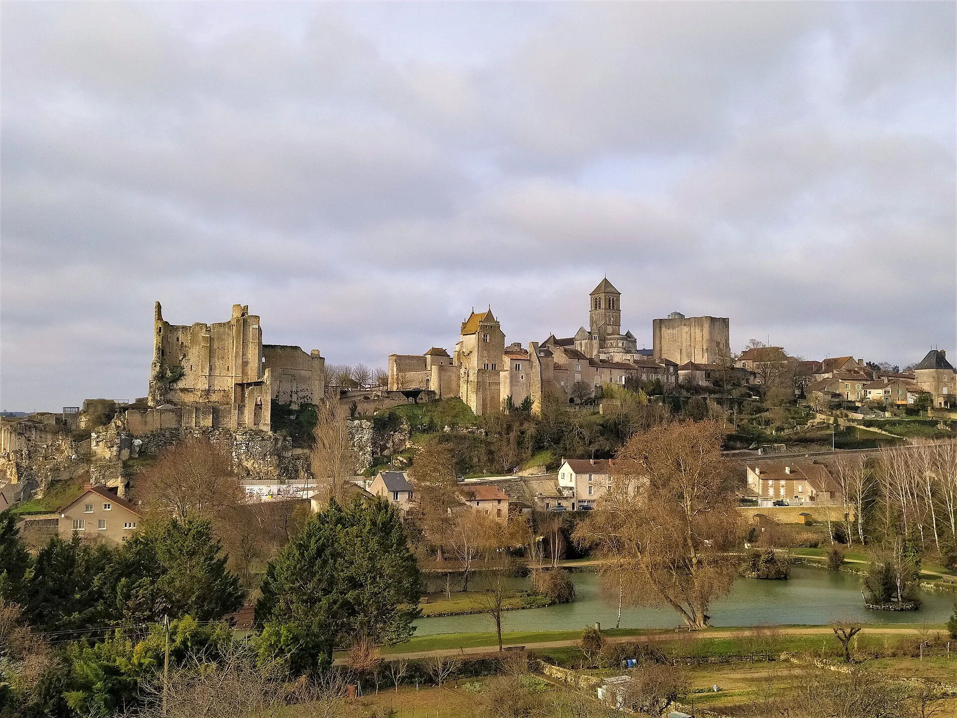 Vue de Chauvigny